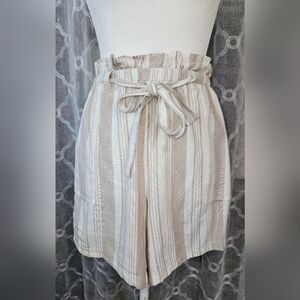 Torrid Beige / Khaki Striped Women Shorts - Size 00